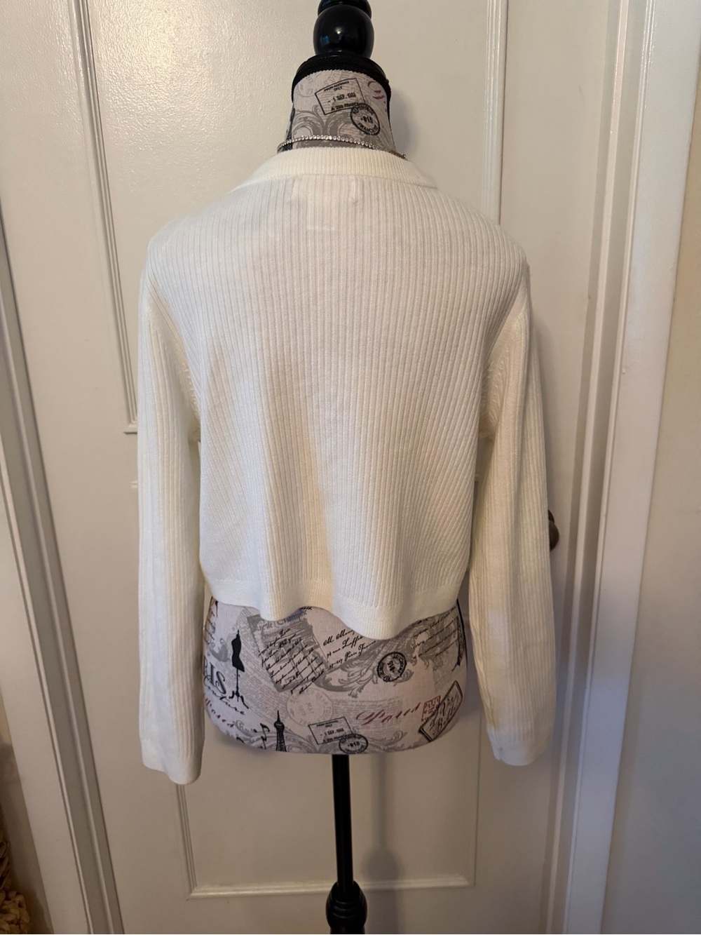 Jessica Simpson Ivory Ribbed Cropped Button Cardigan Sweater Small - Picture 7 of 13